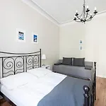 Park Apartment