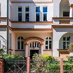 Park Apartment